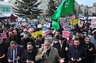 Kars'ta miting: ABD ve İsrail saldırıları protesto edildi