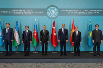 Türk Dünyası İstanbul’da bir araya geldi: Türkiye ve Azerbaycan’a destek vurgusu