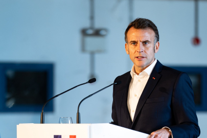 Fransa Cumhurbaşkanı Macron: İsrail, Lübnan'ın egemenliğine saygı göstermeli