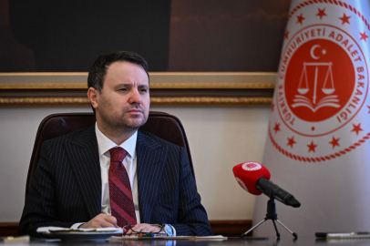 Bakan Gürlek: 10 yılı doldurmayan bir hakim, ticaret mahkemesi başkanı olmayacak