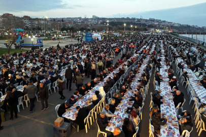 Tekirdağ sahilinde dev iftar buluşması: 8 bin kişi katıldı