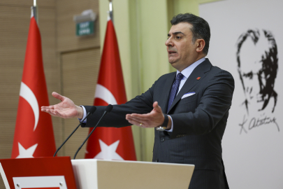 CHP Parti Sözcüsü Zeynel Emre: Savaş fiilen sınırımızda