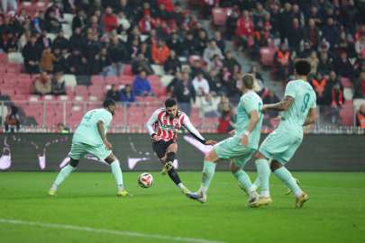 Samsunspor, son dakikada Tomasson’un golüyle Kayserispor’u 2-1 yendi