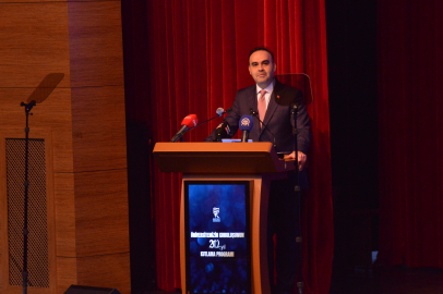 Bakan Kacır: Bizden neyi esirgiyorlarsa daha iyisini üretiyoruz