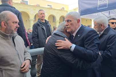 Dervişoğlu, çocukluk arkadaşının annesinin cenazesine katıldı