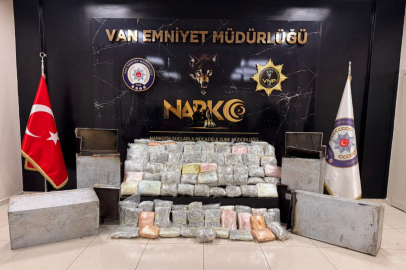 Van'da çekici ve dorsesinde 68 kilo 500 gram skunk ele geçirildi: 4 tutuklama