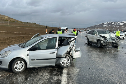 Sivas'ta zincirleme kaza: 1 ölü, 5 yaralı