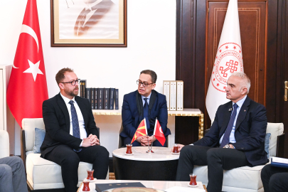 Bakan Ersoy, Kuzey Makedonyalı mevkidaşı ile görüştü: Kültür turizm ağı oluşacak