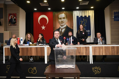 Kuşadası Belediyesi'nde seçim: Başkan vekili Tahsin Demirtaş oldu
