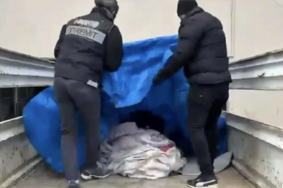 Polis şüphe üzerine durdurdu: 42 bin 600 adet sentetik hap ele geçirildi