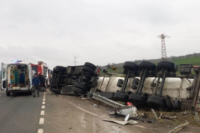 Tekirdağ'da tanker devrildi: Sürücüsü hayatını kaybetti