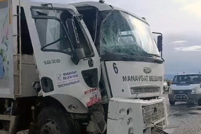 Belediye araçları çarpıştı: 7 yaralı