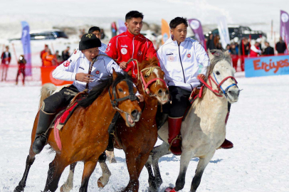 'Kökbörü Oyunları Erciyes 2026' Erciyes Kayak Merkezi'nde düzenlendi