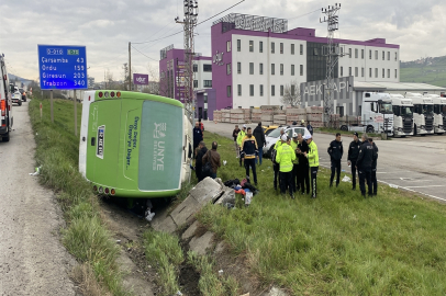 Samsun'da otobüs yan yattı: 9’u öğrenci, 11 yaralı