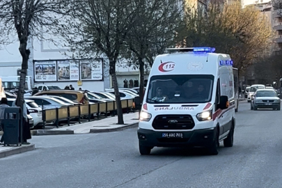 Siirt'te budama yaparken kolu kesildi, ambulansta kalp krizi geçirdi