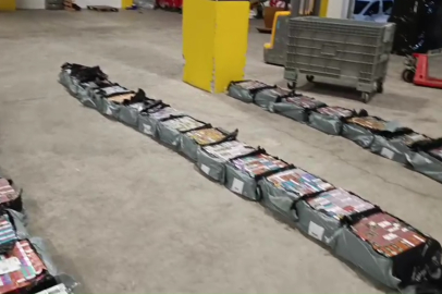 Araçta binlerce kaçak elektronik sigara tütünü ele geçirildi