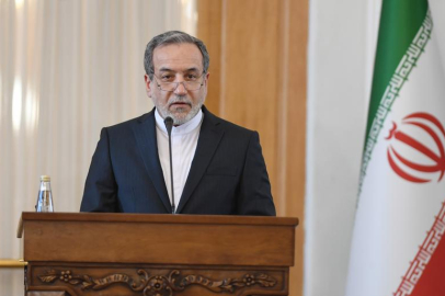 Arakçi: Sivil altyapıyı hedef almak İranlıları teslim etmeyecek