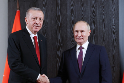 Erdoğan-Putin hattında kritik görüşme: Bölgesel gerilim ve savaş mesajı