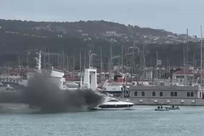 İzmir'de motoryat alev alev yandı