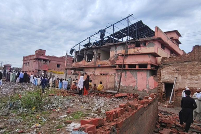 Pakistan'da polis karakoluna saldırı: 5 ölü, 13 yaralı