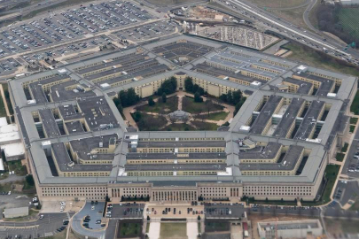 Pentagon: Kara Kuvvetleri Komutanı George derhal emekli olacak