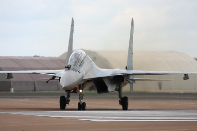 Rus savaş uçağı Kırım’da düştü