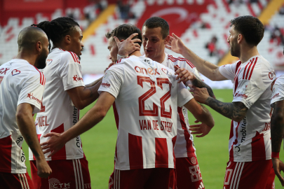 Antalyaspor’dan Eyüpspor’a 3 gollü net galibiyet