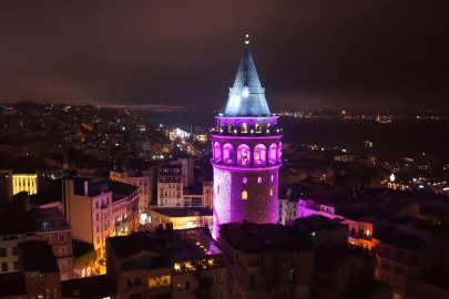 Galata Kulesi farkındalık için mor renge büründü