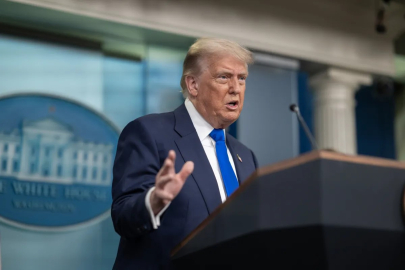 Trump’tan İran’a tehdit: Hürmüz'ü açmazsanız salı günü cehennemi yaşayacaksınız