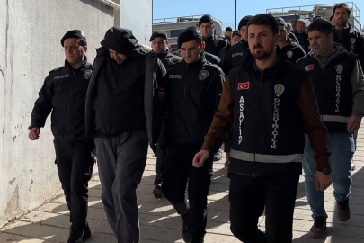 Akademisyen, meslektaşlarını ve esnafı sahte evrakla 521 milyon TL dolandırdı; 12 gözaltı