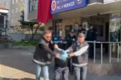 Bağcılar'da bıçaklı kavgaya müdahale eden 2 polis memuru yaralandı
