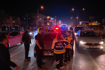 Bursa'da zincirleme kaza: Yaralılar ekiplere direndi