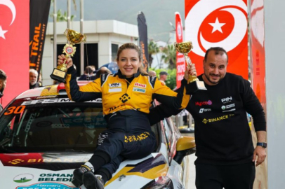 Türkiye'nin ilk engelli kadın pilotu Kübra Denizci Keskin'den çifte başarı