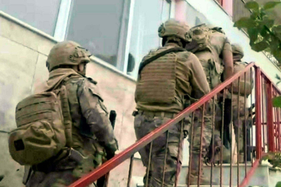 İzmir'de iki ayrı FETÖ operasyonu: 29 gözaltı