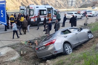 Kontrolden çıkan otomobil şarampole devrildi: 3 yaralı