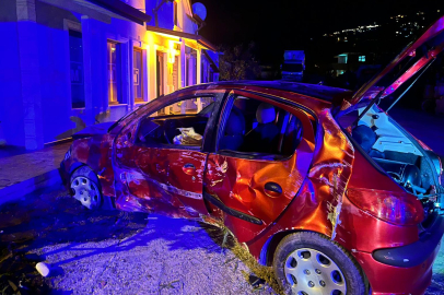 4'ü çocuk 9 kişinin yaralandığı kaza kamerada