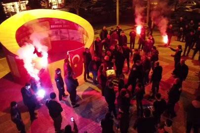 Bursa'da kavga ihbarına giden polislere sürpriz kutlama