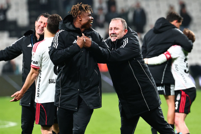 Dolmabahçe’de gol şöleni: Beşiktaş JK, Antalyaspor’u 4-2 geçti