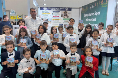 İlkokul öğrencileri, hikayelerini depremzede arkadaşları için kitaplaştırdı