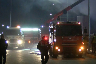 Ankara'da medikal malzeme üretilen fabrikada çıkan yangın, 5 saatte söndürüldü