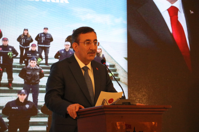 Cevdet Yılmaz: Savaş sona ersin diye tüm gücümüzle gayret ediyoruz