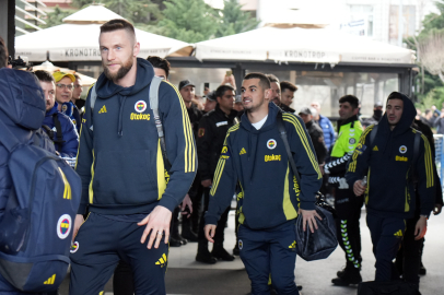 Fenerbahçe kafilesi, Kayseri’de büyük coşkuyla karşılandı