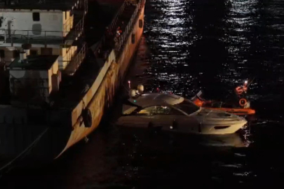 Üsküdar Haydarpaşa Limanı'nda tekne, gemiye çarptı