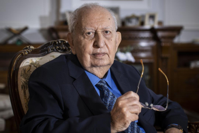 Siyasilerden eski TBMM Başkanı Cindoruk için taziye mesajları