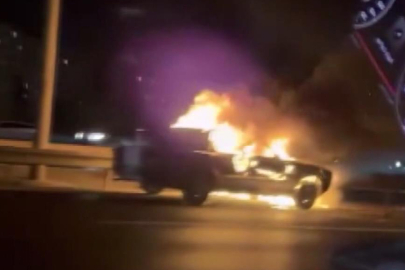 Ümraniye TEM Otoyolu’nda otomobil alev alev yandı