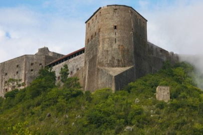 UNESCO listesinde yer alan tarihi kalede izdiham: 30 ölü