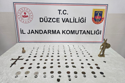 Düzce'de 136 parça tarihi eser ele geçirildi: 2 gözaltı