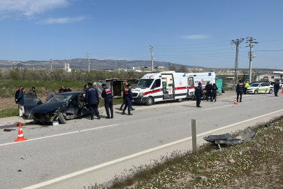 Çankırı'da 2 otomobil kavşakta çarpıştı: 4 yaralı
