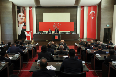 Özgür Özel, il başkanları ile bir araya geldi