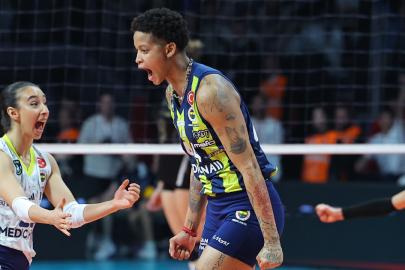 Fenerbahçe'den final serisinde muhteşem geri dönüş: VakıfBank'ı 3-2 yendi